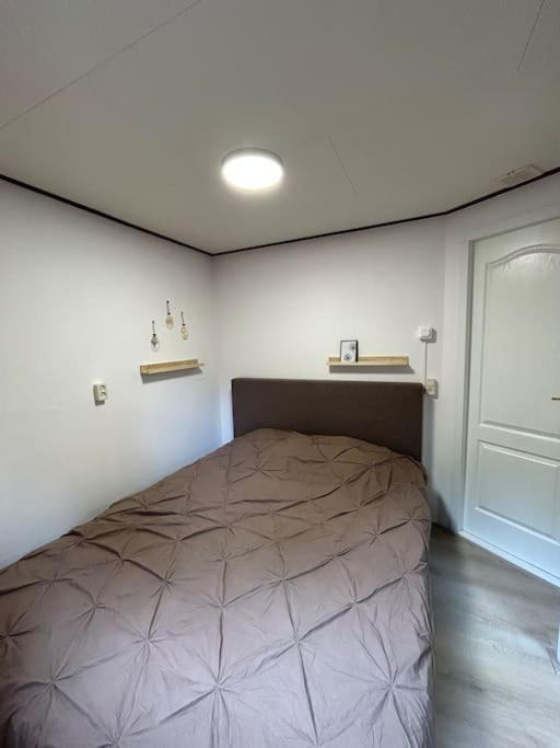 Houten Chalet Op 5 Sterren Park Met Zwembad เออร์เมโล ภายนอก รูปภาพ