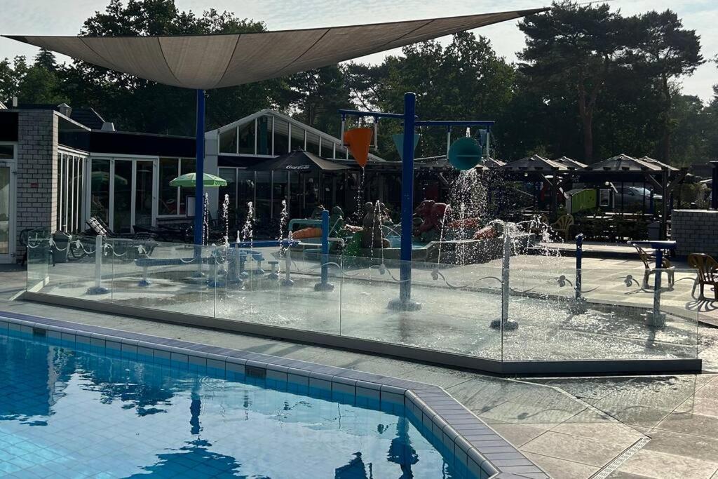 Houten Chalet Op 5 Sterren Park Met Zwembad เออร์เมโล ภายนอก รูปภาพ