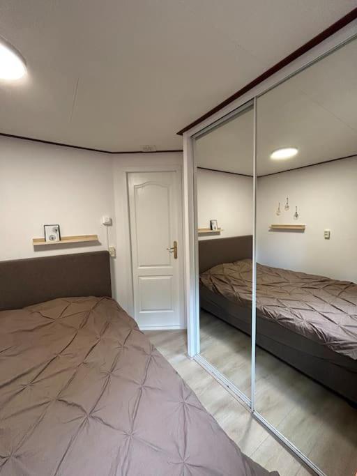 Houten Chalet Op 5 Sterren Park Met Zwembad เออร์เมโล ภายนอก รูปภาพ
