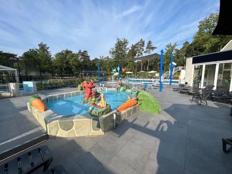 Houten Chalet Op 5 Sterren Park Met Zwembad เออร์เมโล ภายนอก รูปภาพ